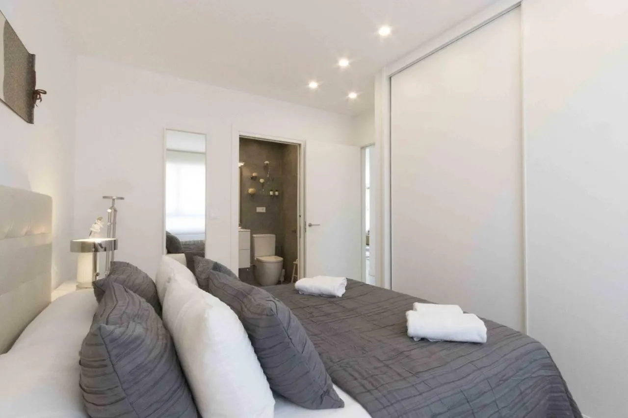 Apartment The Rentals Collection - Issar San Sebastian
